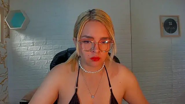 Eily Blunts online show from October 20, 12:49 pm