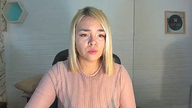 Eily Blunts online show from October 31, 12:50 pm