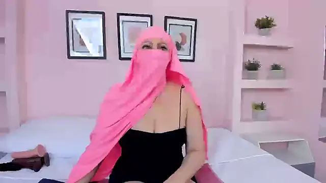 Sam Diaz online show from October 17, 1:35 pm