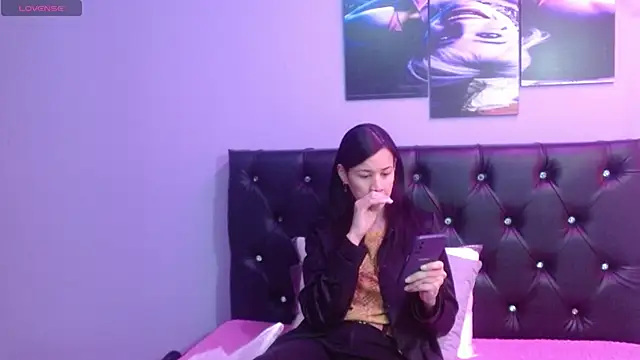 Jazmin ny online show from October 25, 1:51 pm