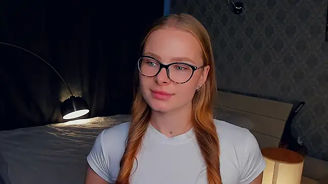 LibbyVenzeio online show from October 18, 7:20 am