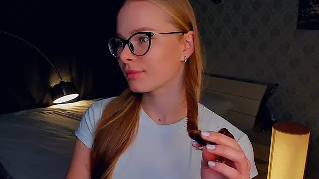 LibbyVenzeio online show from October 19, 7:20 am