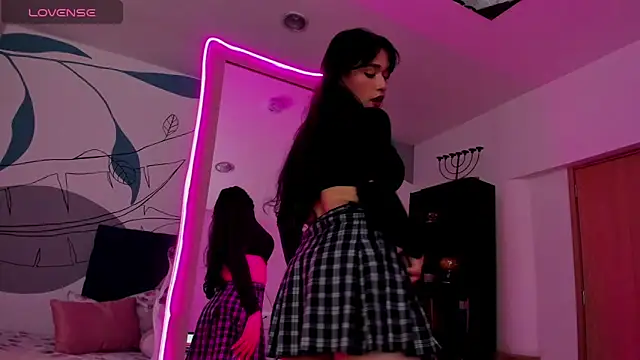 Snapshot of Goth_Alice chatting on October 23, 7:34 pm Goth Alice online show from October 23, 7:34 pm