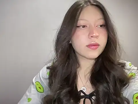 Rachel James   online show from November 27, 3:52 am