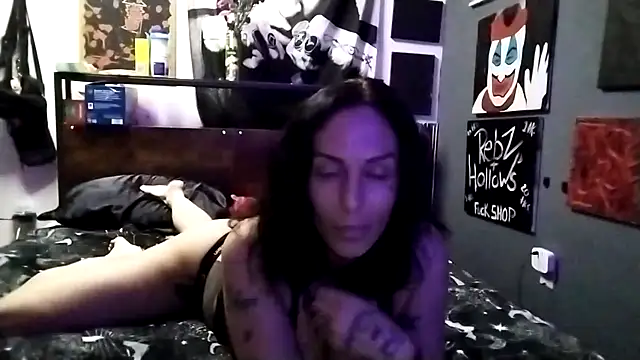 inkdhollow1 online show from October 22, 3:18 am