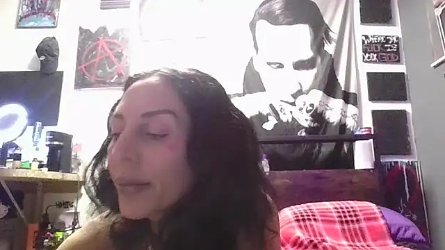 inkdhollow1 online show from November 1, 6:15 am