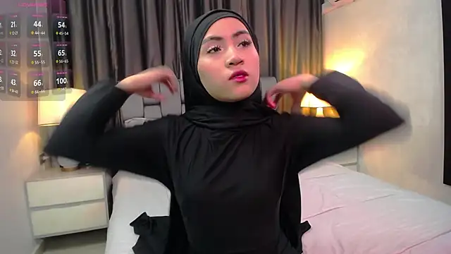 Neesha   online show from October 6, 8:50 pm