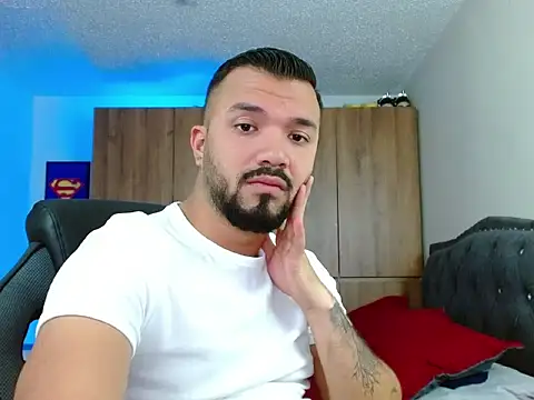 mathewv  online show from November 29, 2:25 am