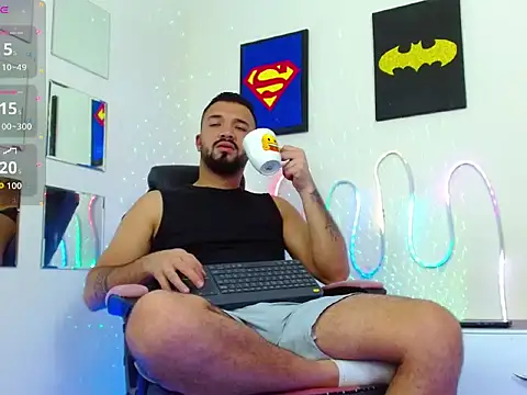 mathewv  online show from December 1, 3:00 am