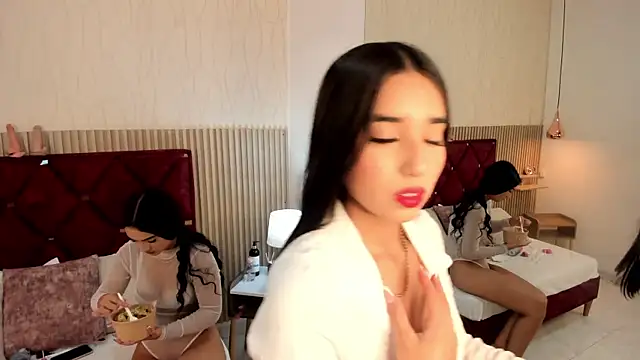 Snapshot of Bella_Miah chatting on November 24, 7:02 pm Bella Miah online show from November 24, 7:02 pm