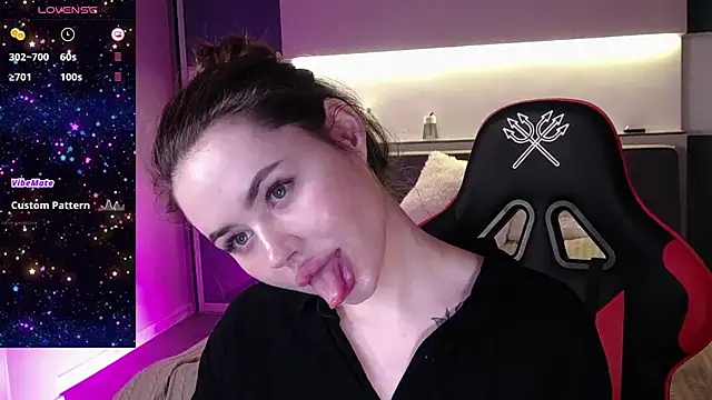 AlmaryKim online show from December 9, 8:44 pm