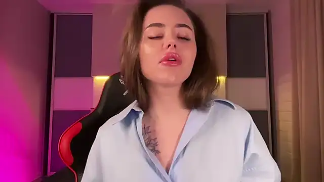 AlmaryKim online show from January 28, 9:08 pm