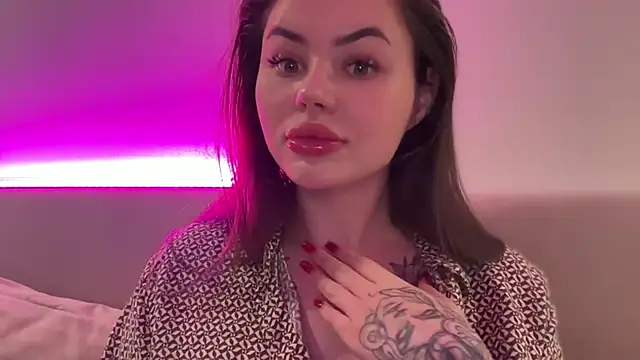 AlmaryKim online show from September 19, 9:04 pm