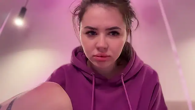 AlmaryKim online show from October 3, 8:39 pm