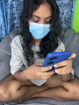 SukiyamaAsia online show from November 30, 4:44 pm