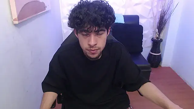 Liil boy online show from October 1, 3:56 am