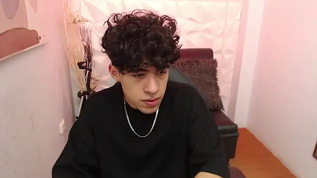 Liil boy online show from October 14, 4:02 am