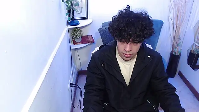 Liil boy online show from December 2, 3:34 am