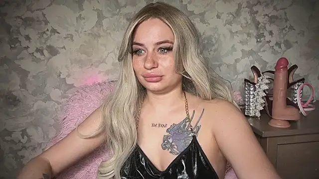 Snapshot of angelalicehell chatting on November 7, 3:17 am angelalicehell online show from November 7, 3:17 am