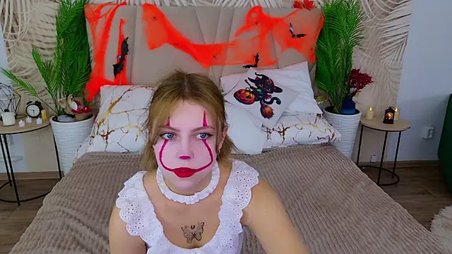 Snapshot of Stellahaart chatting on October 31, 5:52 am Stellahaart online show from October 31, 5:52 am