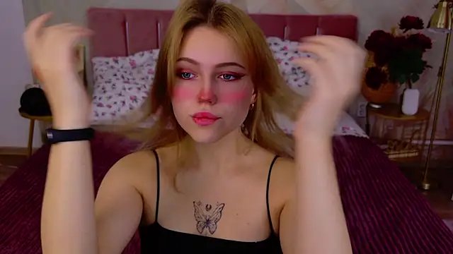 Snapshot of Stellahaart chatting on November 10, 5:28 am Stellahaart online show from November 10, 5:28 am