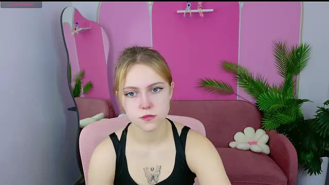 Snapshot of Stellahaart chatting on November 27, 7:54 am Stellahaart online show from November 27, 7:54 am