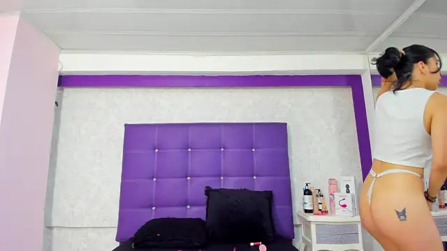 LeaMoreau22 online show from October 14, 12:17 pm