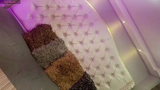 Snapshot of Miranda_Collins chatting on October 26, 3:56 am Miranda Collins online show from October 26, 3:56 am