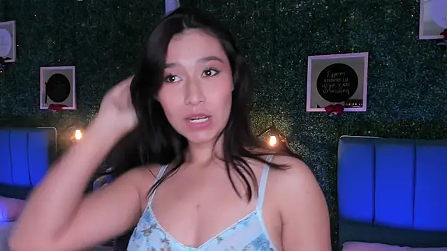 Rubyvixxen  online show from November 9, 2:54 am