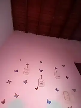 Snapshot of Solaangel_ chatting on November 9, 12:25 pm Solaangel online show from November 9, 12:25 pm