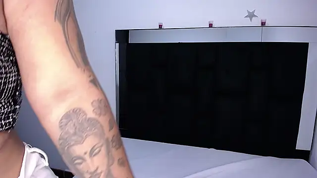 CataleyaMoonroe online show from October 3, 4:15 pm