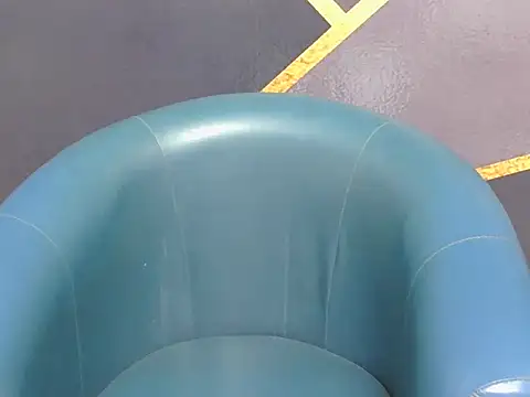 shiny-krisha online show from October 27, 4:16 am