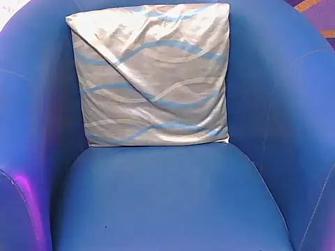 shiny-krisha online show from November 18, 5:01 am