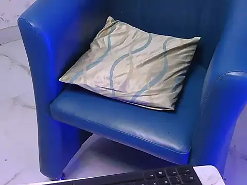 shiny-krisha online show from November 23, 4:34 am