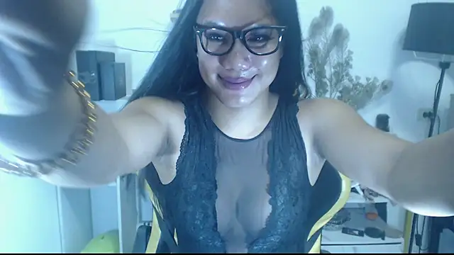 Snapshot of hugecockyurikaa chatting on October 9, 2:09 am hugecockyurikaa online show from October 9, 2:09 am