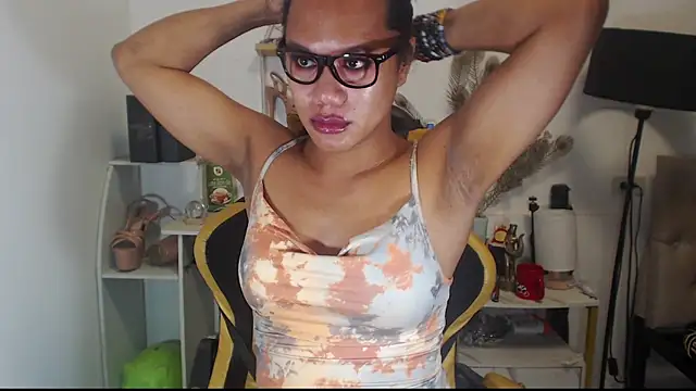 Snapshot of hugecockyurikaa chatting on October 16, 12:00 am hugecockyurikaa online show from October 16, 12:00 am