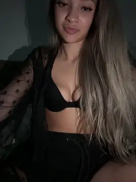 Honeyyyxo online show from October 2, 8:16 pm