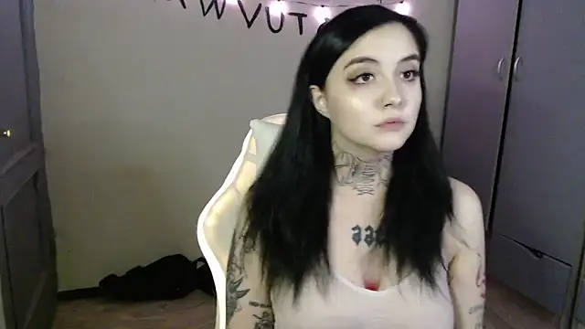 Snapshot of Rin_andersonn chatting on November 25, 7:58 pm Rin andersonn online show from November 25, 7:58 pm