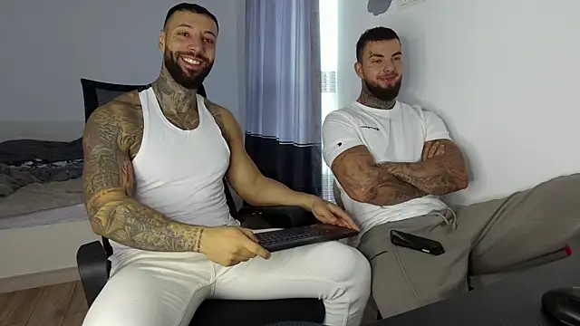 Snapshot of MasculineGuy99 chatting on October 14, 6:47 am MasculineGuy99 online show from October 14, 6:47 am