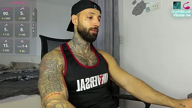 Snapshot of MasculineGuy99 chatting on November 27, 8:27 am MasculineGuy99 online show from November 27, 8:27 am