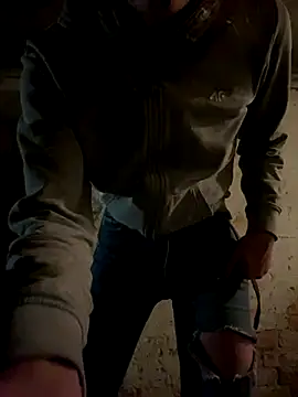 Snapshot of pleasedontpressaredburton chatting on October 29, 10:55 pm pleasedontpressaredburton online show from October 29, 10:55 pm