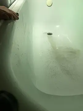 Snapshot of pleasedontpressaredburton chatting on November 21, 4:27 pm pleasedontpressaredburton online show from November 21, 4:27 pm