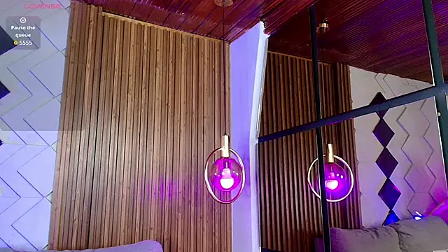 Matti sofia  online show from October 13, 7:03 pm