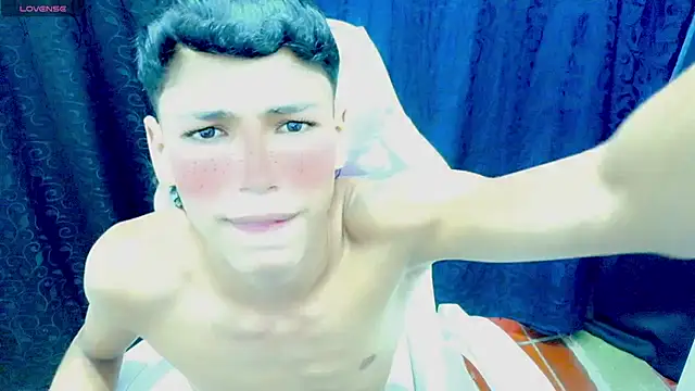 Im david02 online show from November 2, 9:39 pm