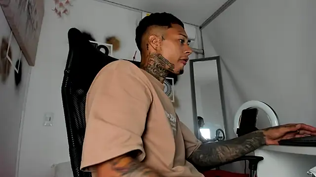 The boy dreams1 online show from October 19, 2:23 am