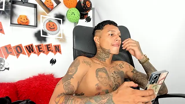 The boy dreams1 online show from October 26, 1:44 am