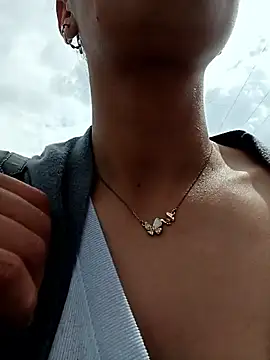 Jade 1-9 online show from October 8, 7:00 pm