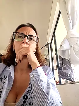 Jade 1-9 online show from October 22, 3:34 pm