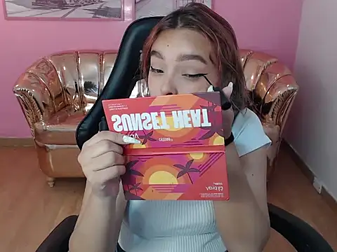 Snapshot of mia_foster_t chatting on October 13, 12:38 pm mia foster t online show from October 13, 12:38 pm