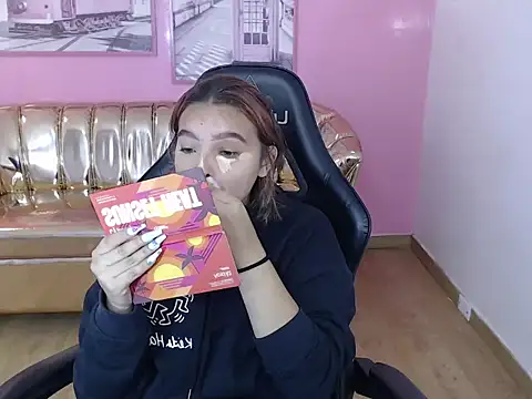 Snapshot of mia_foster_t chatting on October 18, 1:01 pm mia foster t online show from October 18, 1:01 pm